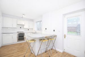 Kitchen/Breakfast Room- click for photo gallery